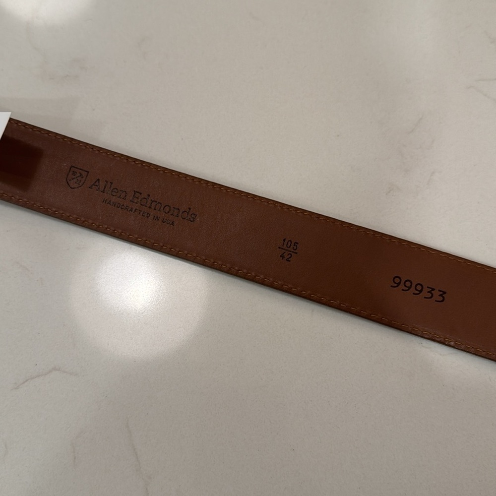 Allen Edmonds Men's Brown/Caramel Leather Belt 42 - Picture 3 of 8